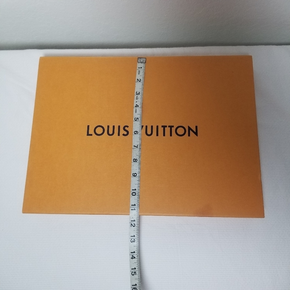 Louis Vuitton Box - Picture 5 of 10